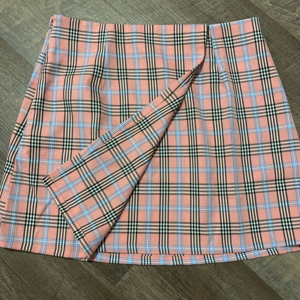 🚨SOLD 🚨shein plaid wrap skirt